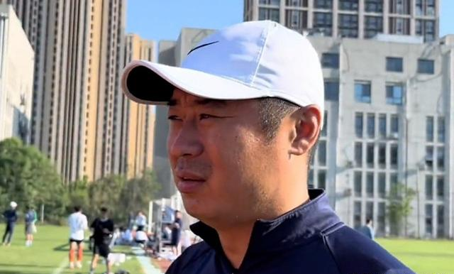 韩鹏改造初见成效，山东泰山目标重回亚冠(山洪大哥开皮卡后续曾忠华父母)